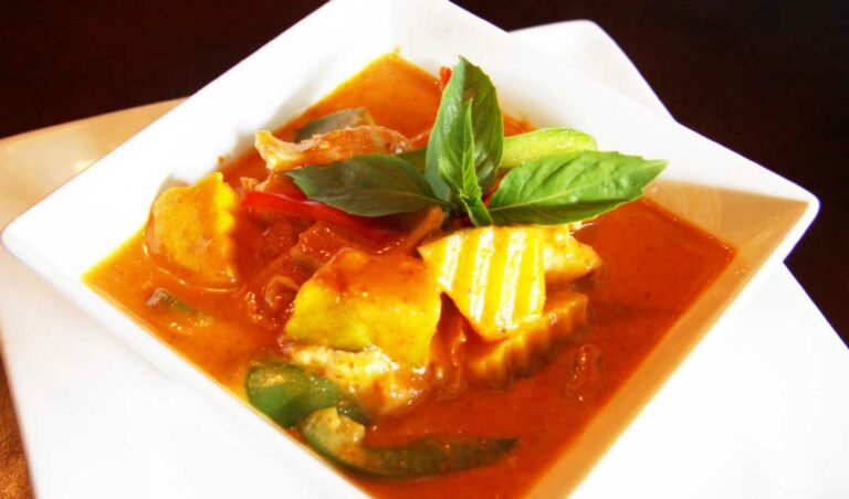 curry 768x452